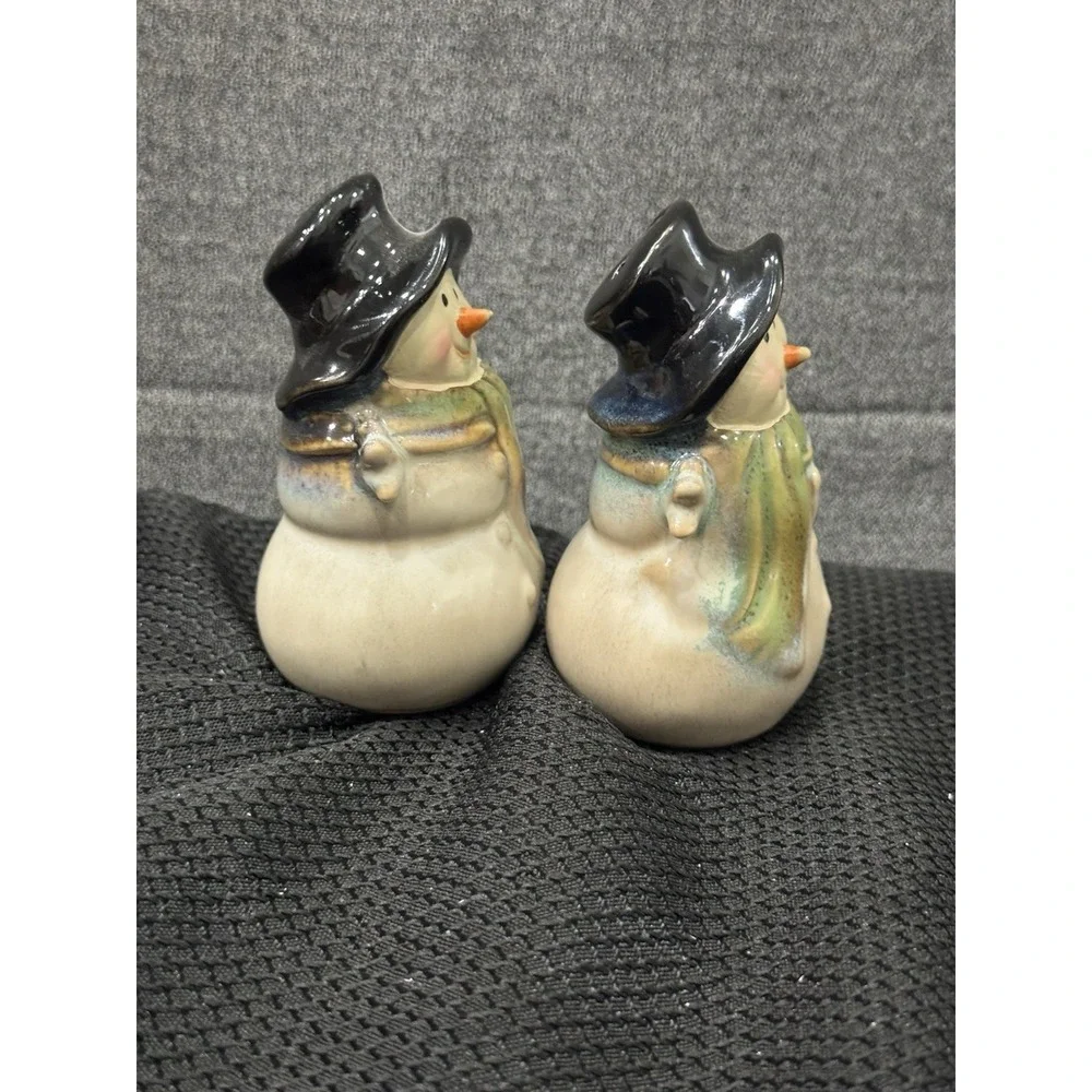 Vintage Kirklands Potters Garden Ceramic Christmas Snowman Salt & Pepper Shakers